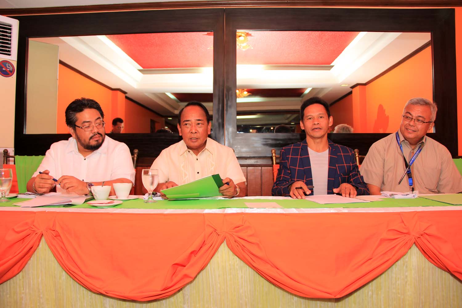 SBMA Chairman and Administrator Roberto V. Garcia (2nd from left) signs a memorandum of agreement with Alfonso Borda, President and CEO of Lyceum of Subic Bay, for the 25-year extension of the lease for the Lyceum campus in the Subic Bay Freeport Zone. Serving as witnesses to the agreement are SBMA Director Benjamin Antonio (left) and SBMA Deputy Administrator for Administration Fernando De Villa.