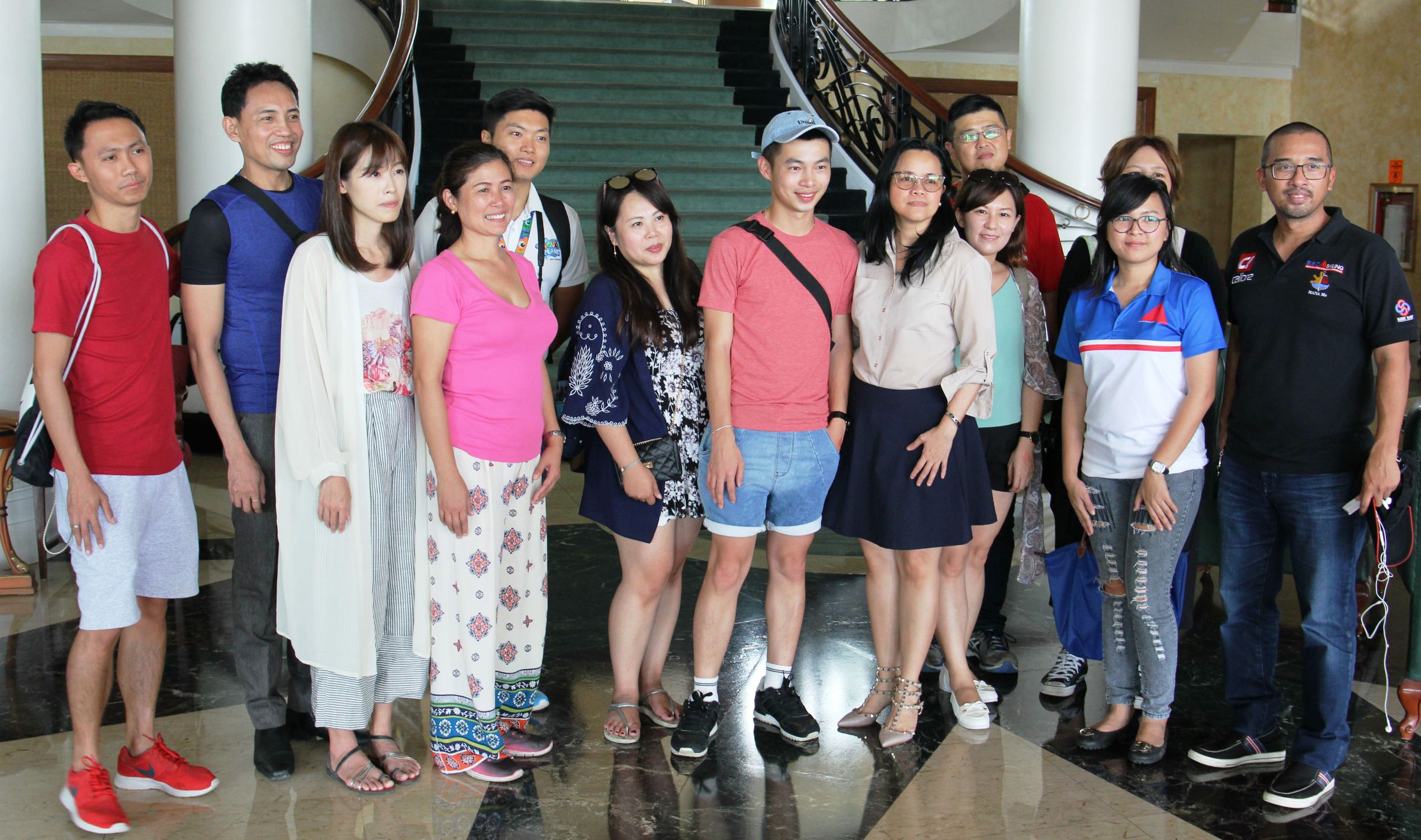 SBMA Chairman Wilma T. Eisma (fourth from right) join Taiwanese bloggers at the Subic Bay Yacht Club during their visit to promote the Subic Bay Freeport on Friday