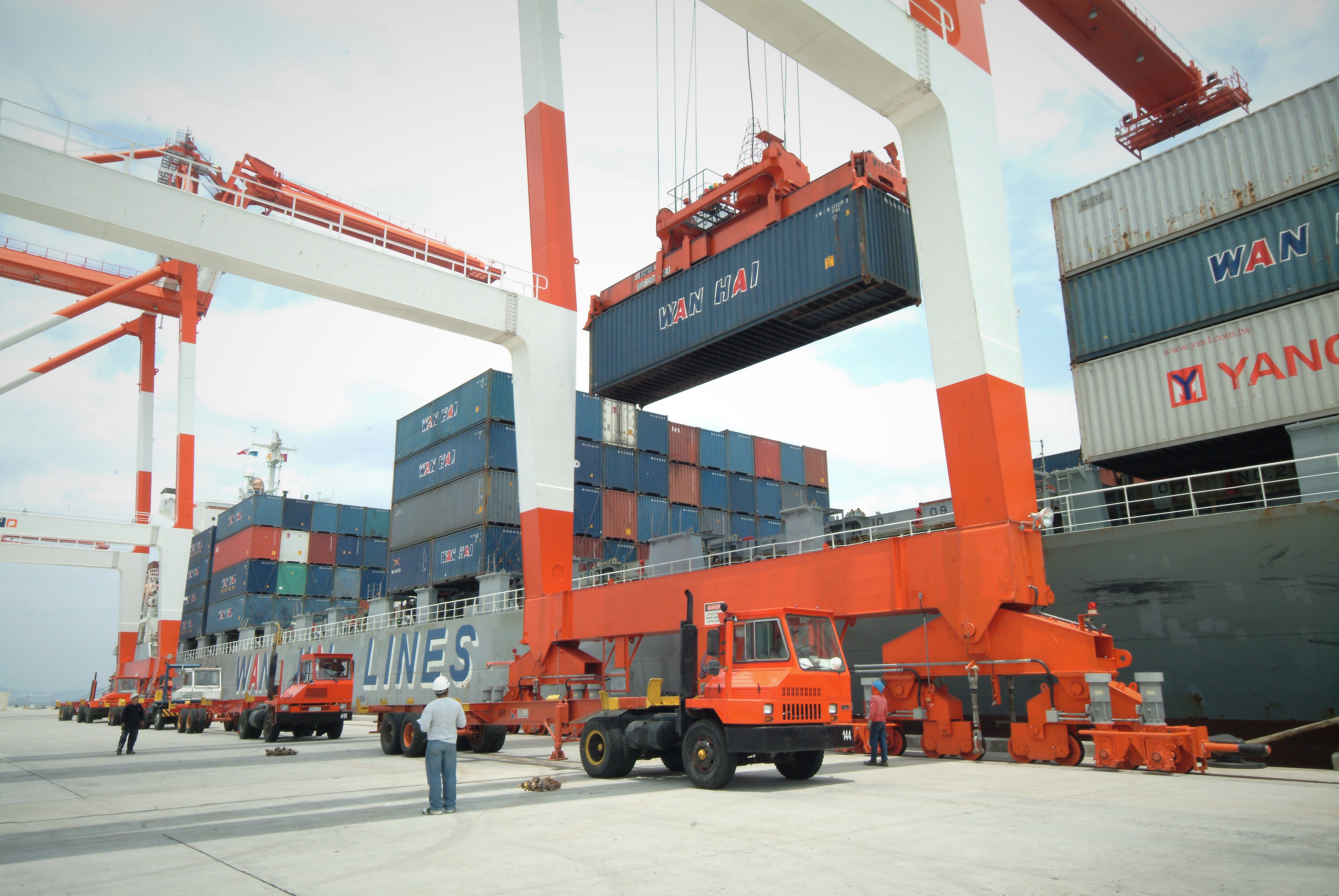 Container throughput increased in volume at the Subic Bay Freeport despite fewer ship calls in the first quarter of 2021.