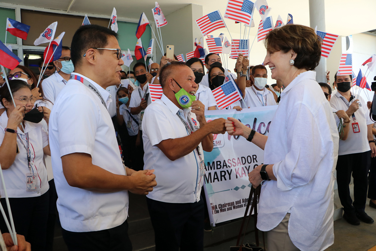SBMA Chairman and Administrator Rolen C. Paulino and SBMA Senior Deputy Administrator for Support Services Ramon O. Agregado welcome United States Ambassador to the Philippines MaryKay Carlson during her visit to the Subic Bay Freeport zone Wednesday morning.