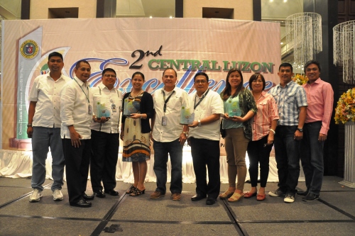 Olongapo receive 4 health awards from DOH