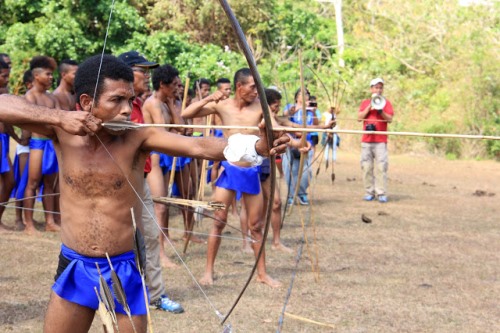 Aeta warriors show marksmanship in sports fest