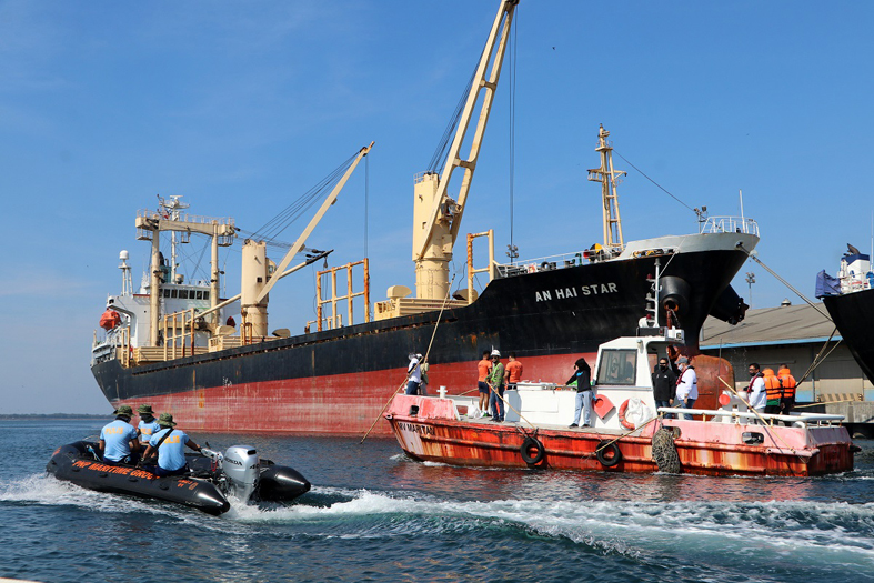 Subic Bay Metropolitan Authority (SBMA) Seaport department, joined by Philippine Coast Guard, PNP Maritime Group, and Philippine Coast Guard (PCG), holds first Off Shore Clean Up at the Boton, NSD area and Subic Bay Yacht Club. This activity will be done quarterly to complement other cleanup activities being done by the agency.