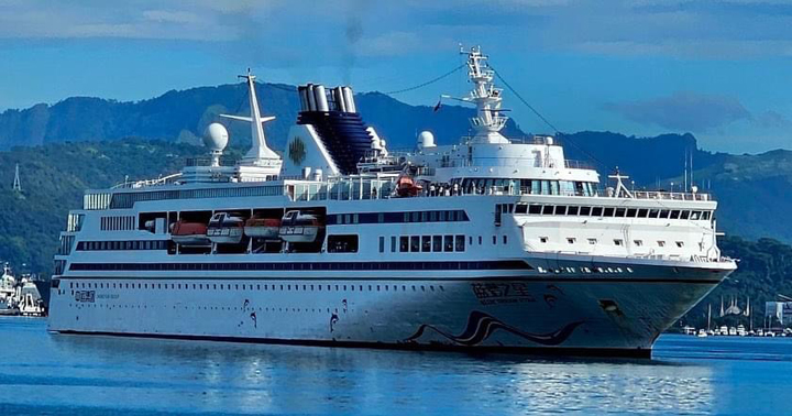 MV Blue Dream Star cruise ship, at the heart of Subic Bay, makes its way to dock at the Boton Wharf on October 12 for its maiden voyage. A total of 11 arrivals will be made here until November 21, 2023.