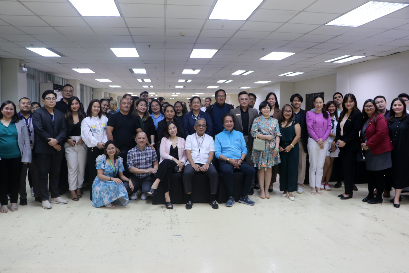 Subic Bay Metropolitan Authority (SBMA) Chairman and Administration Eduardo Jose L. Aliño (center, seated) joins members of the Hospitality Alliance of Subic Bay Freeport Zone (HAS) for a souvenir picture during a meet and greet meeting held at the Subic Bay Exhibition and Convention Center (SBECC).